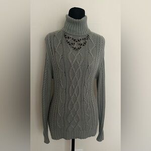 Elegant Cable Knit Turtleneck Sweater in Light Green 100% Cashmere